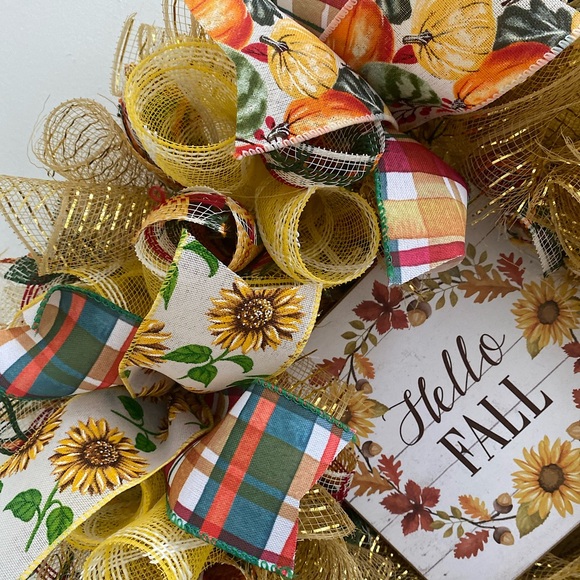 Fall Wreath Hello Fall Hand Crafted - Picture 4 of 5